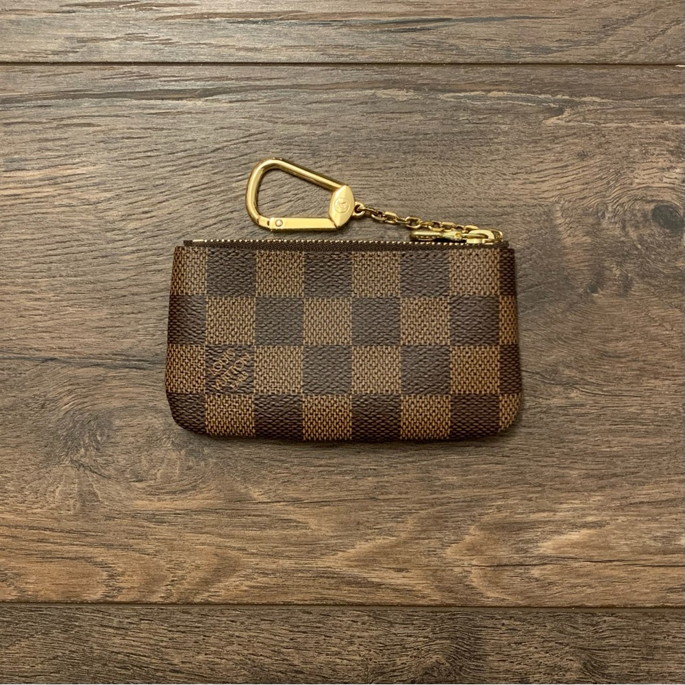 Louis Vuitton Key Pouch in Damier Ebene Canvas - Picture 3 of 14